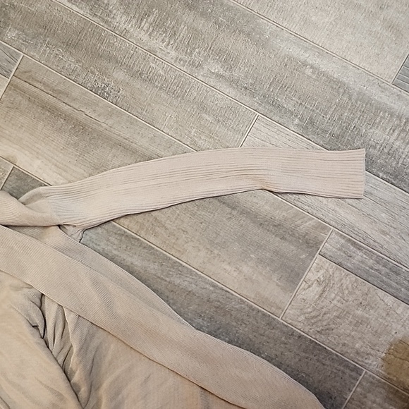 Fashion Nova brand cardigan sweater - Picture 10 of 11